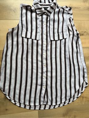 Worthington White Sleeveless Button-Down Shirt with Black and Brown Stripes